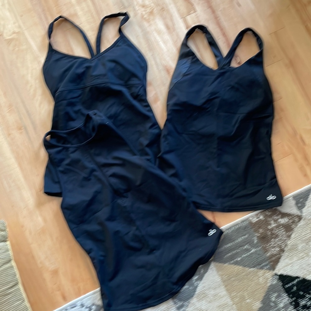 Alo workout tops - lot of 3